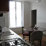 Spacieux Au Pied Du Château Appartement *