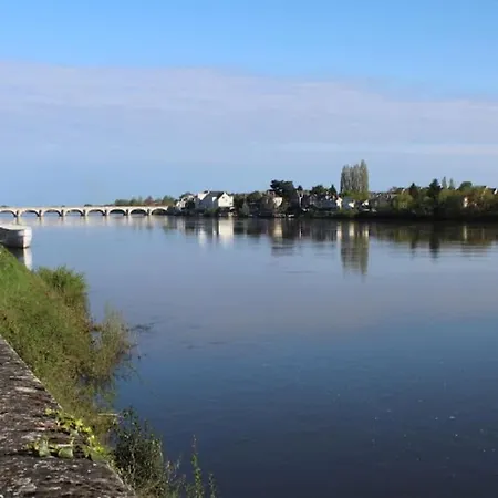 Apartment Spacieux Au Pied Du Chateau