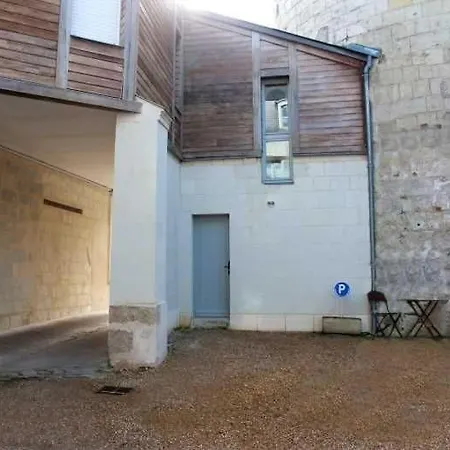 Spacieux Au Pied Du Chateau