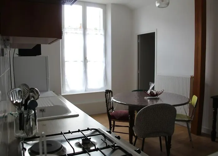 Spacieux Au Pied Du Chateau Apartamento *