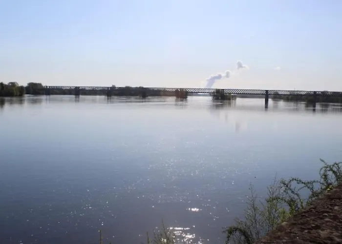 Spacieux Au Pied Du Chateau *